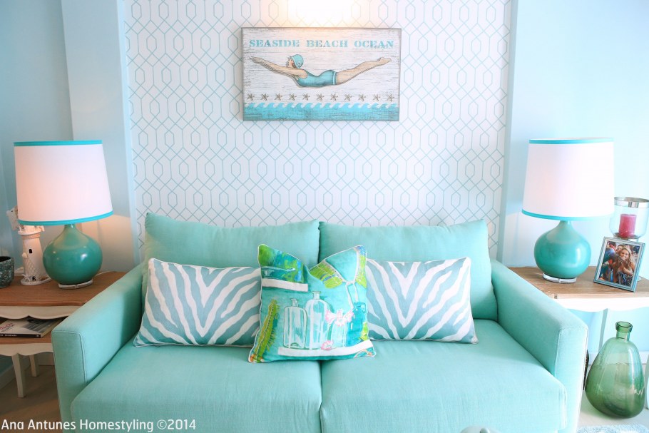 Шторы бирюза в интерьере спальни