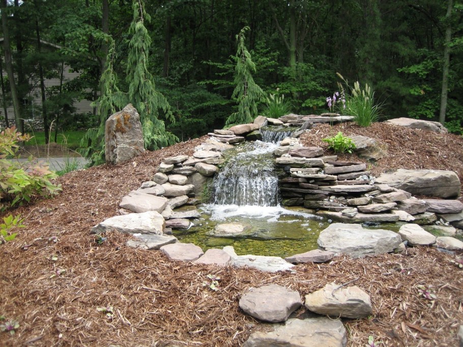 Плитняк для водопада