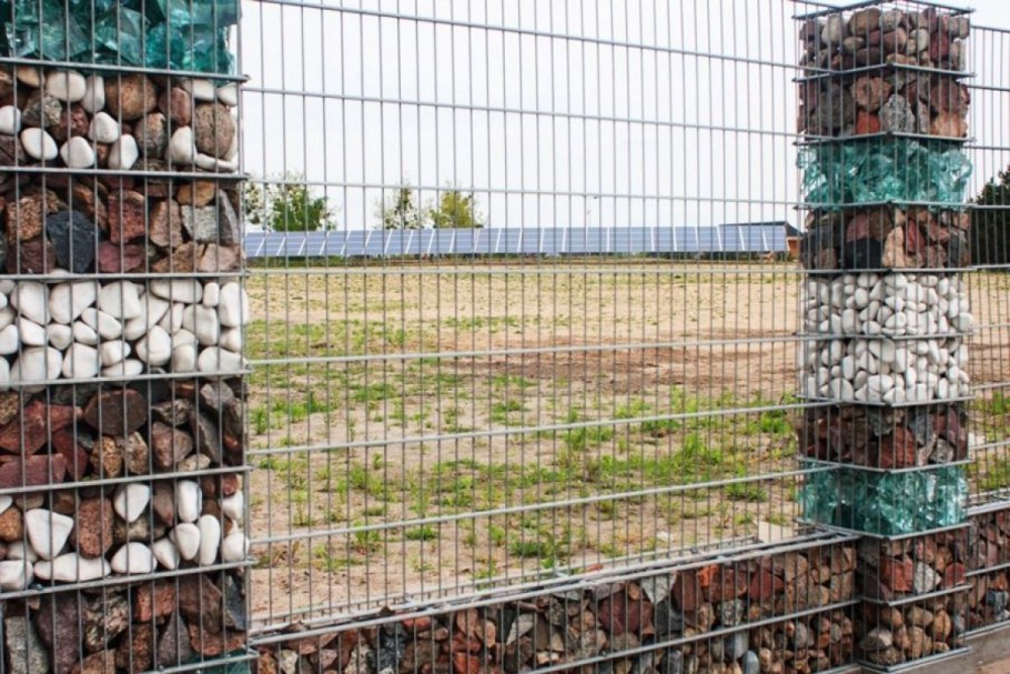 Столбы из габионов