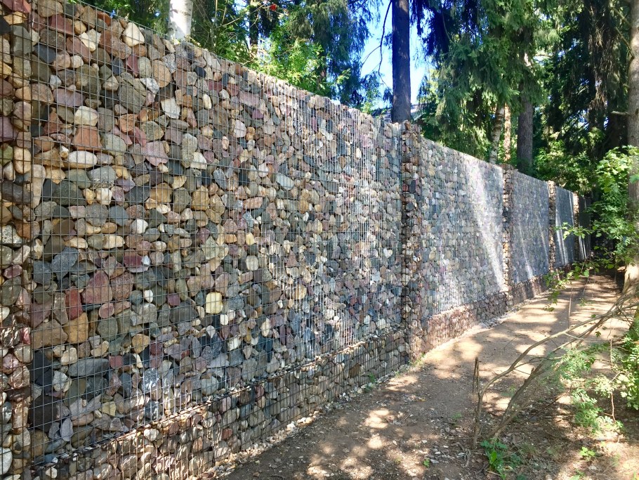 Забор из пергонов