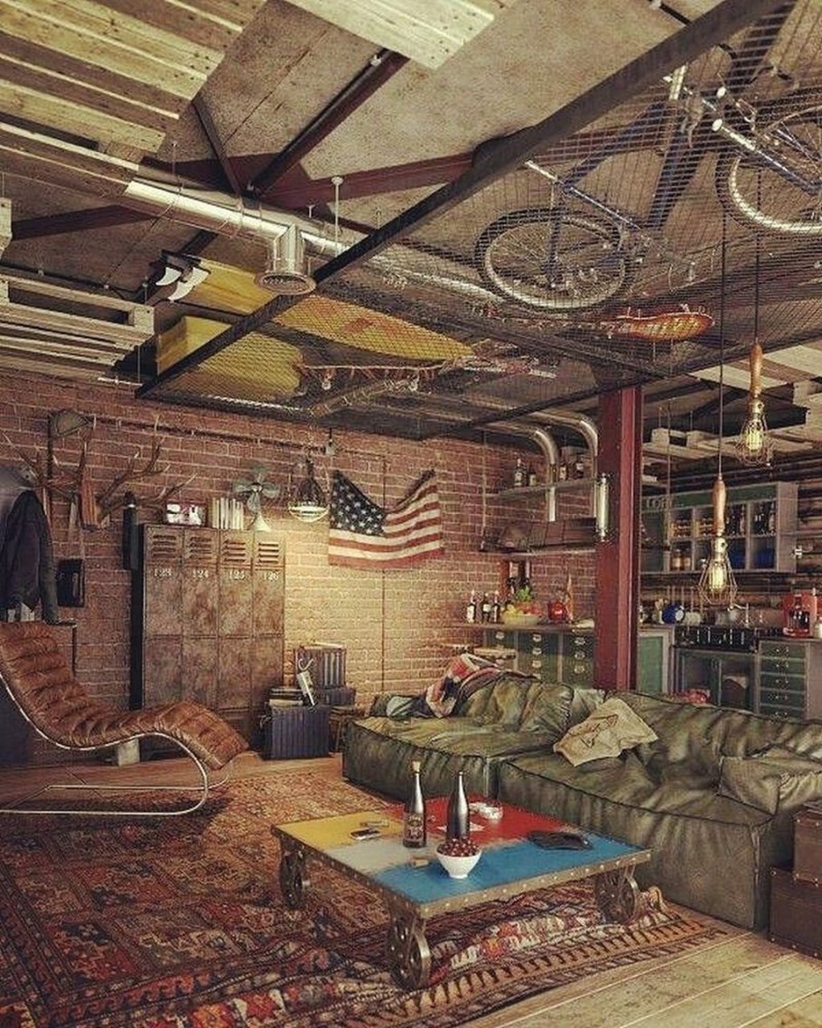 Байкерский гараж