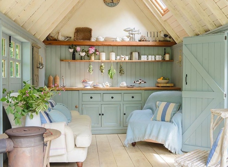 Уютный деревянный домик