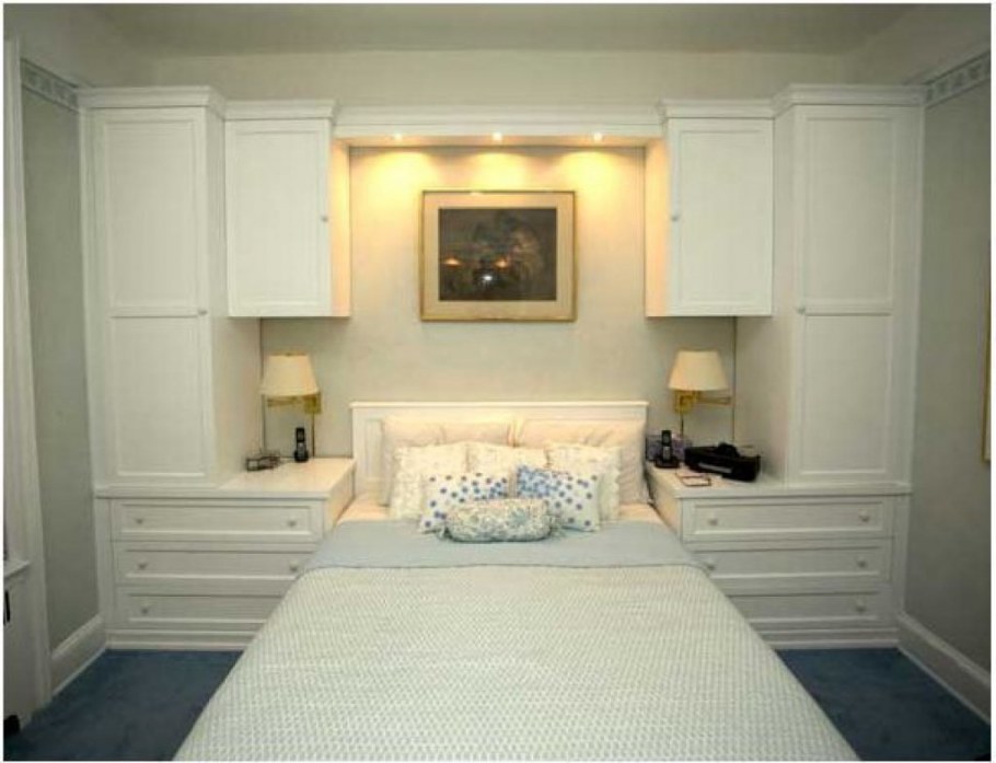 Шкаф в маленькую спальню