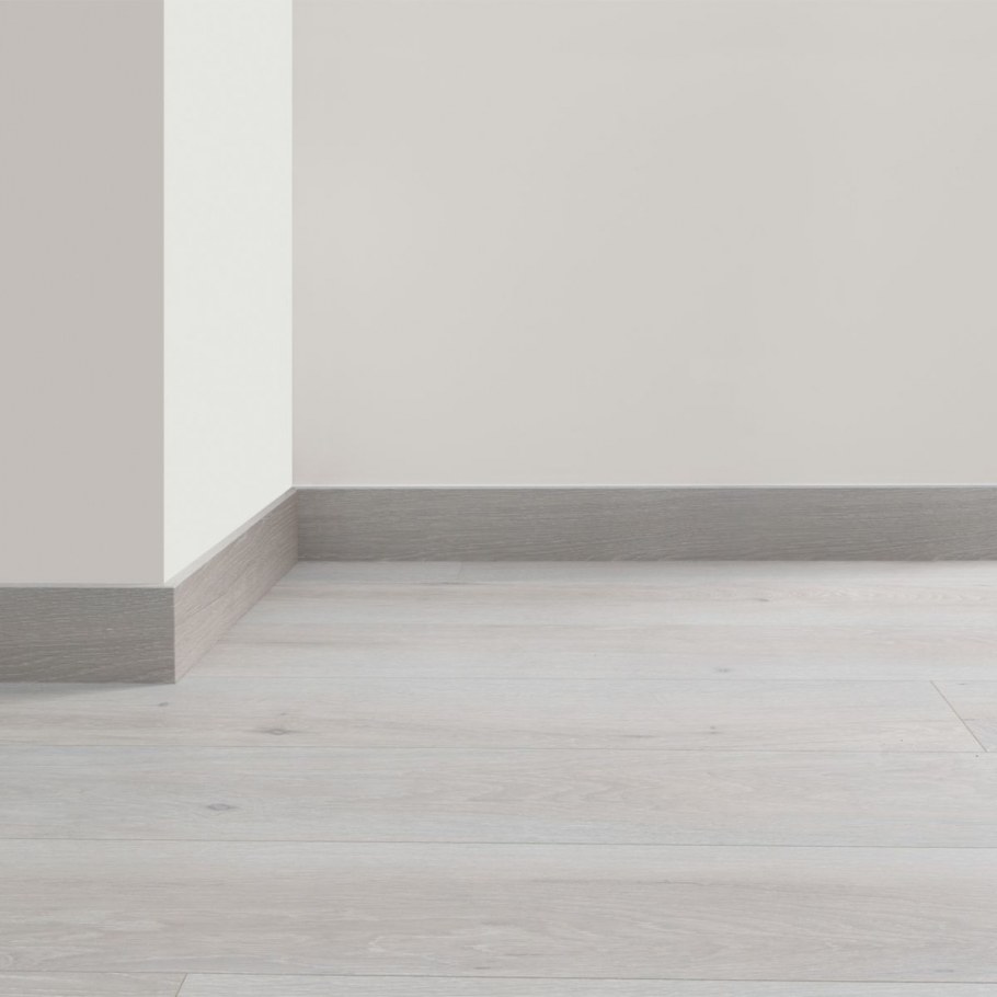 Кухня без плинтуса на столешницу