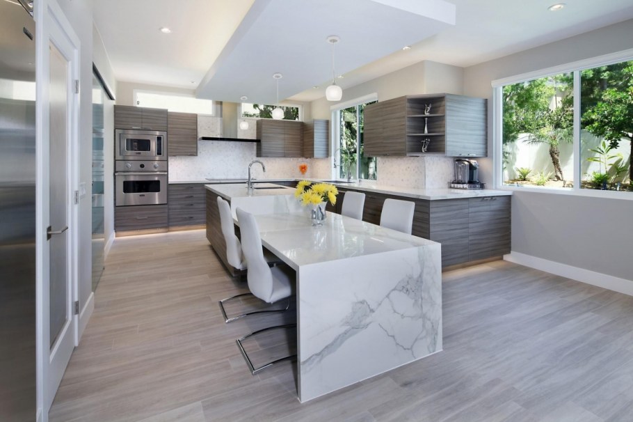 Квадратная кухня гостиная 25 кв м