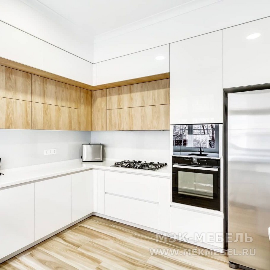 Кухни Эггер с антресолями