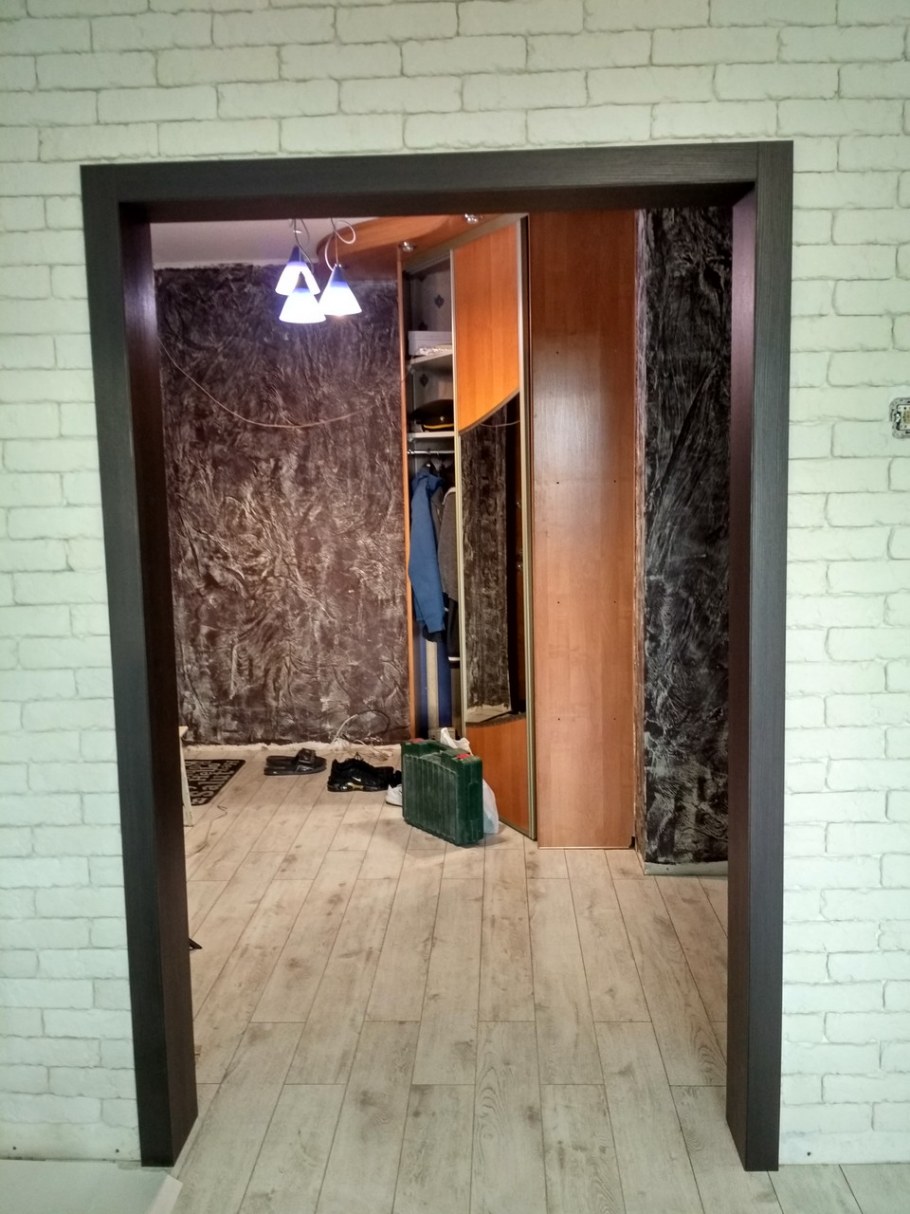 Дверной проем в современном стиле