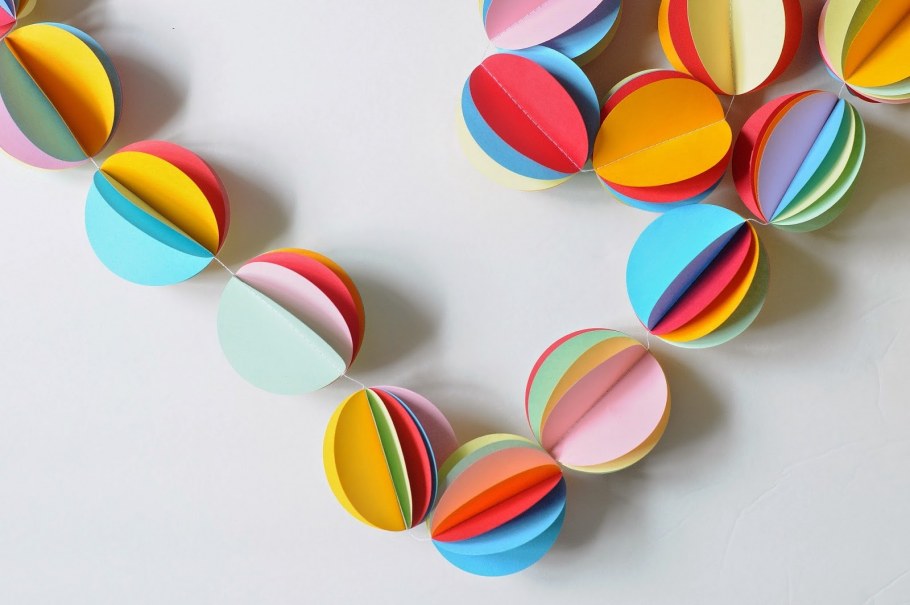 Шары из цветной бумаги