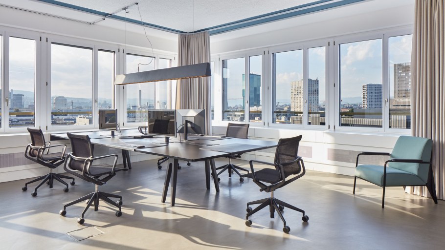 Офис с панорамным видом