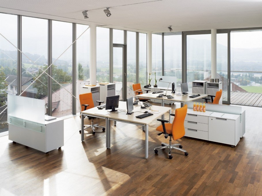 Офисное помещение с панорамными окнами
