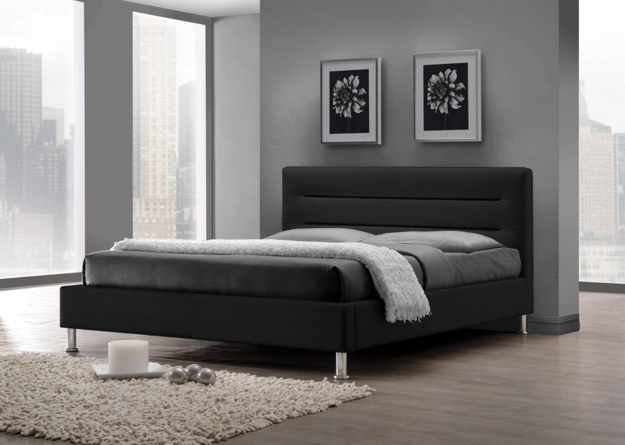 Кровать черного цвета