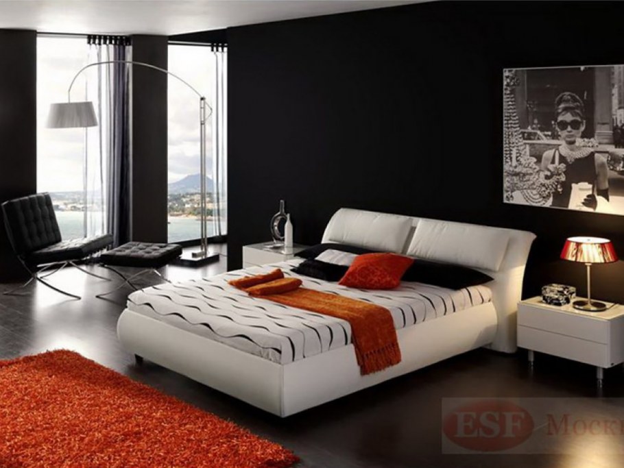 Черная кровать