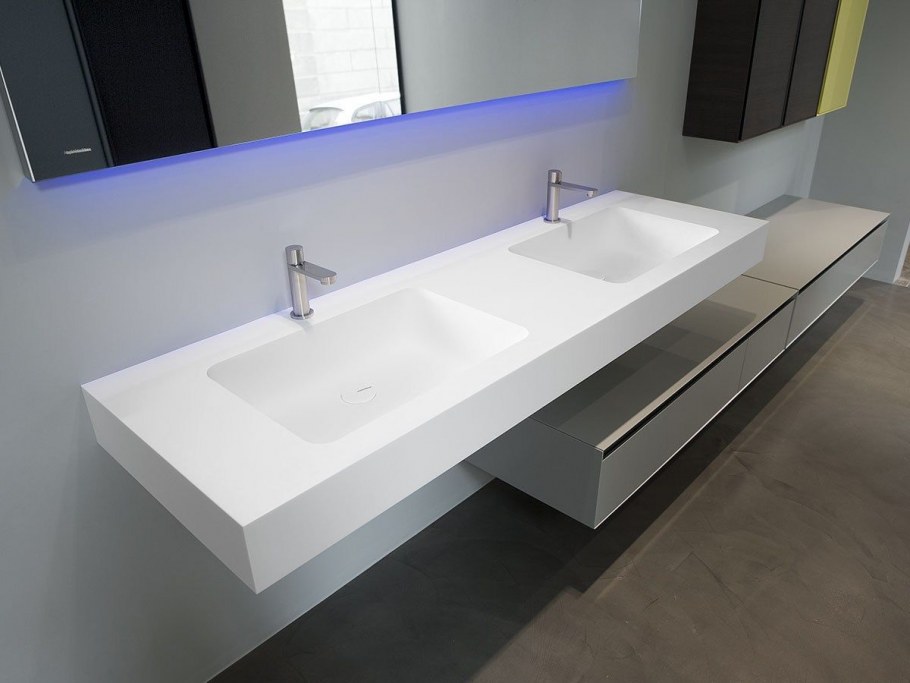 Столешница в ванную комнату