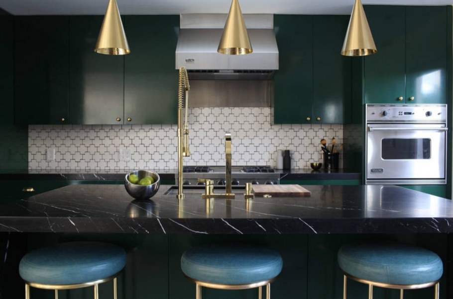 Фартук для кухни изумрудного цвета
