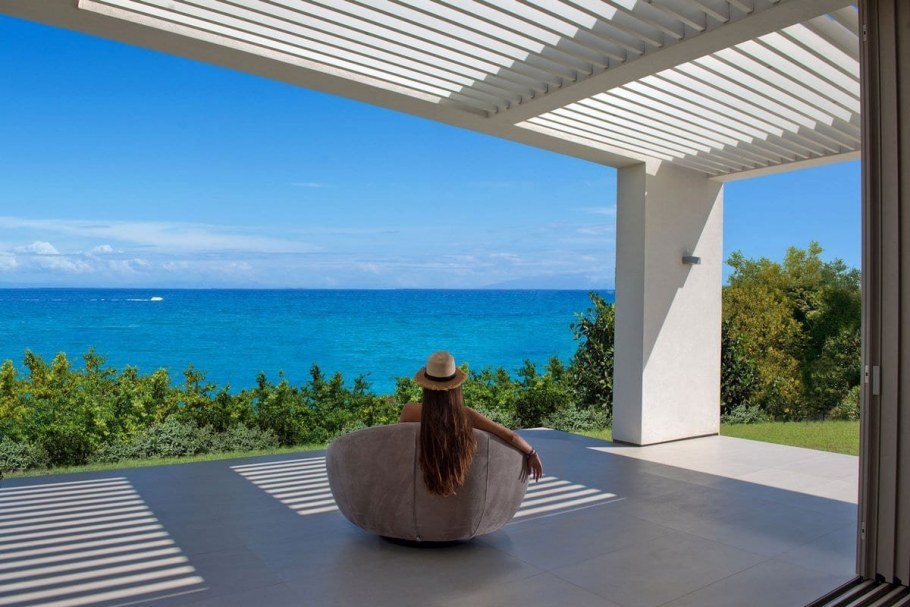 Вид на океан с террасы