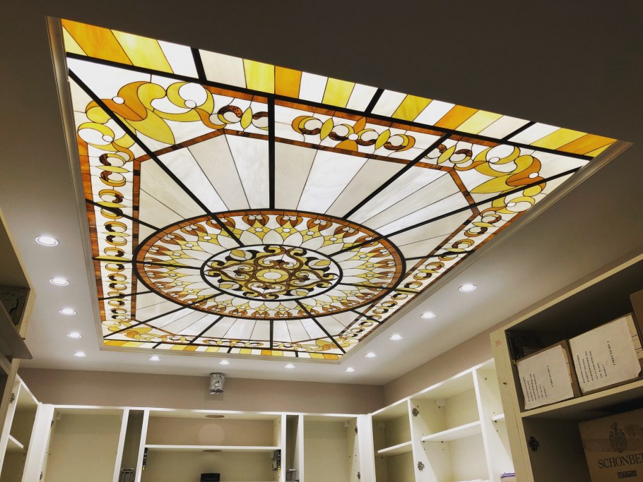 Витражные потолки
