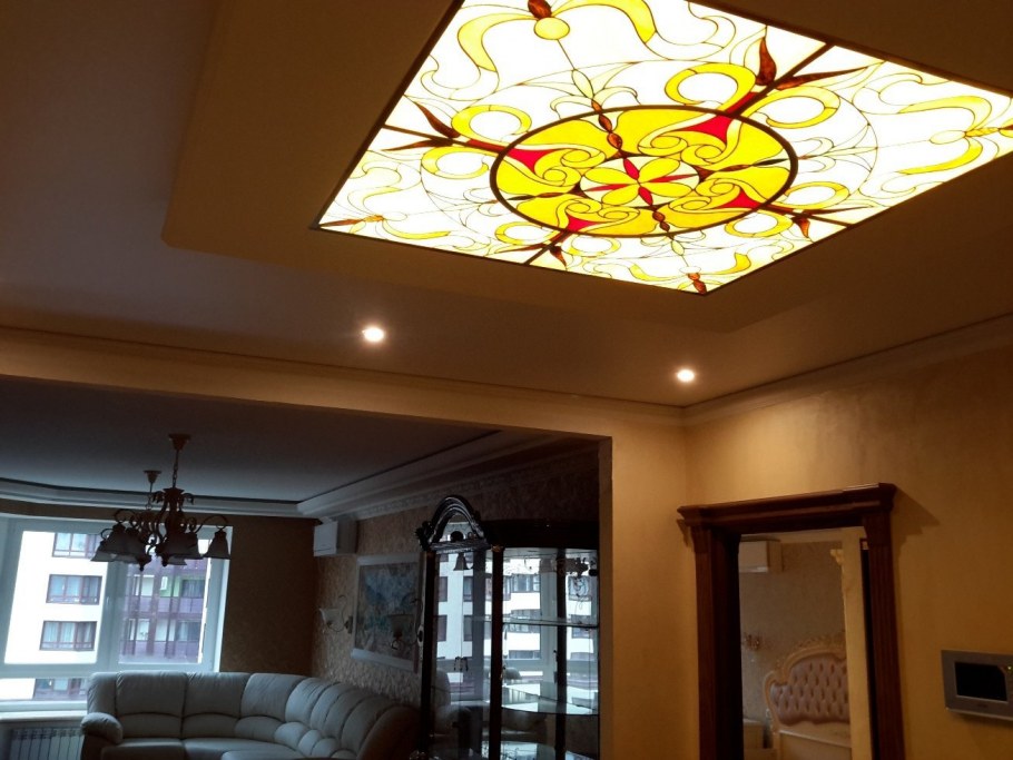 Витражные потолки Армстронг