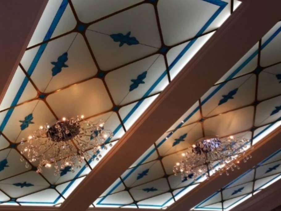 Витражные потолки