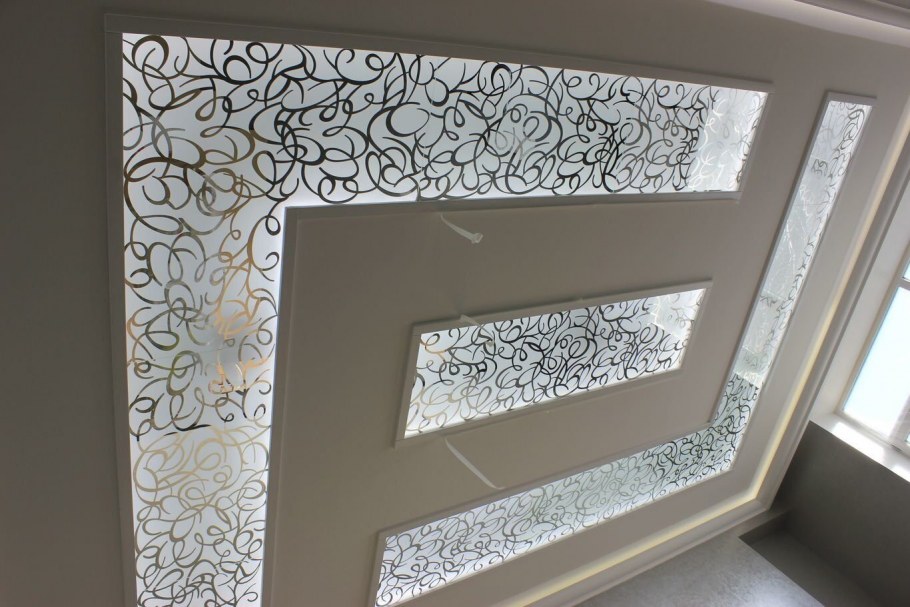 Потолок Армстронг стеклянный