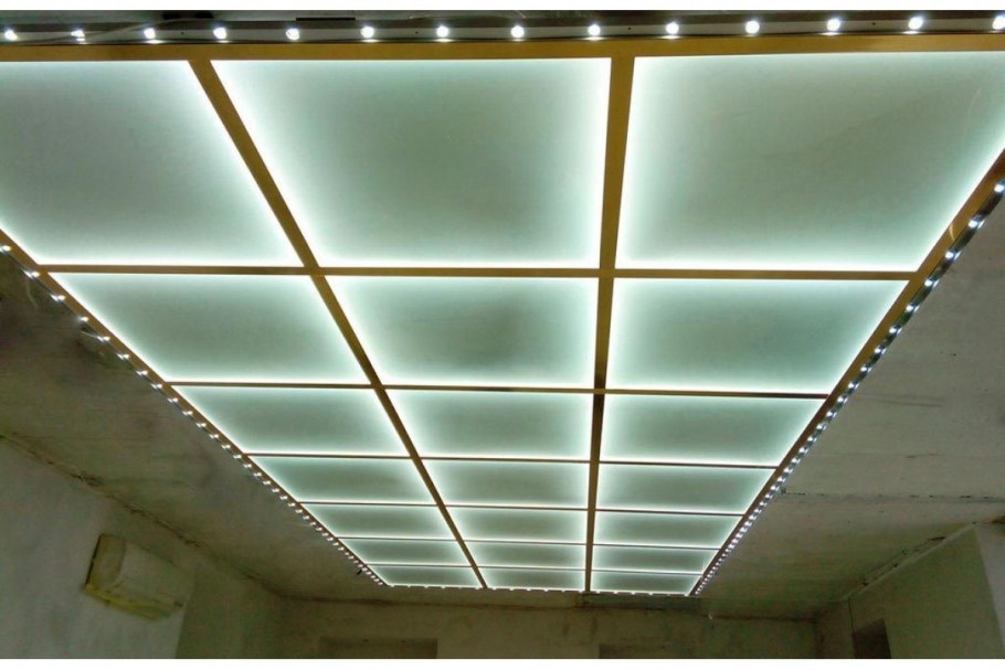 Кассетный потолок Армстронг