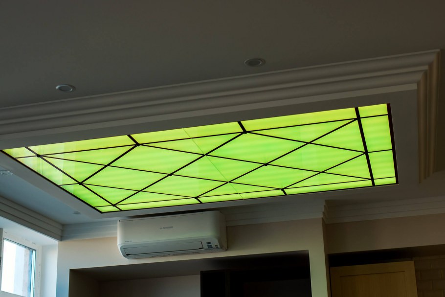 Красивые витражные потолки