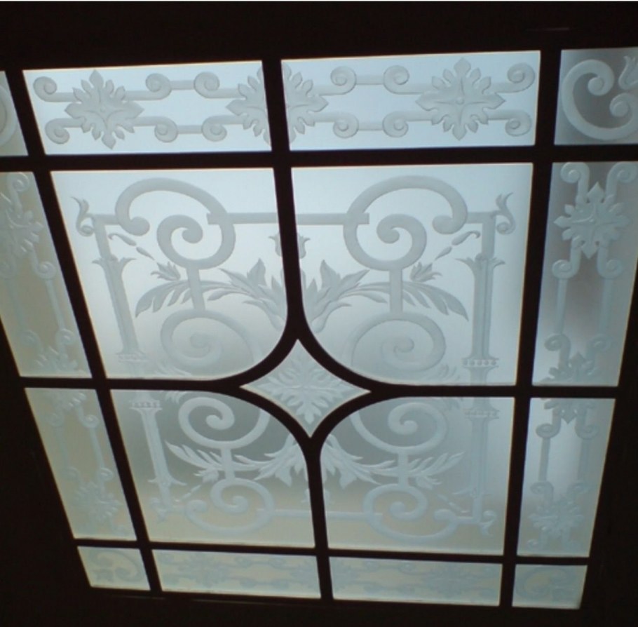 Оргстекло потолок