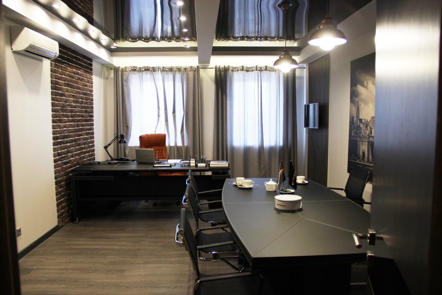 Кабинет директора в стиле лофт