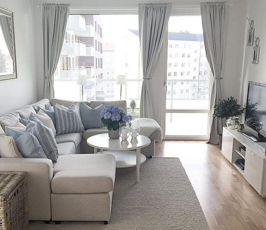 Бюджетный интерьер гостиной 18 кв.м