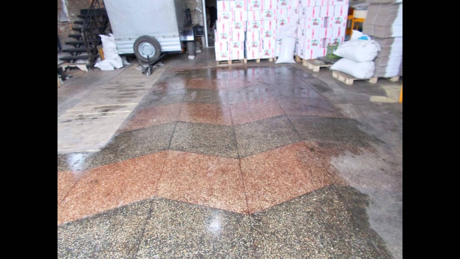Бетонный пол с мраморной крошкой