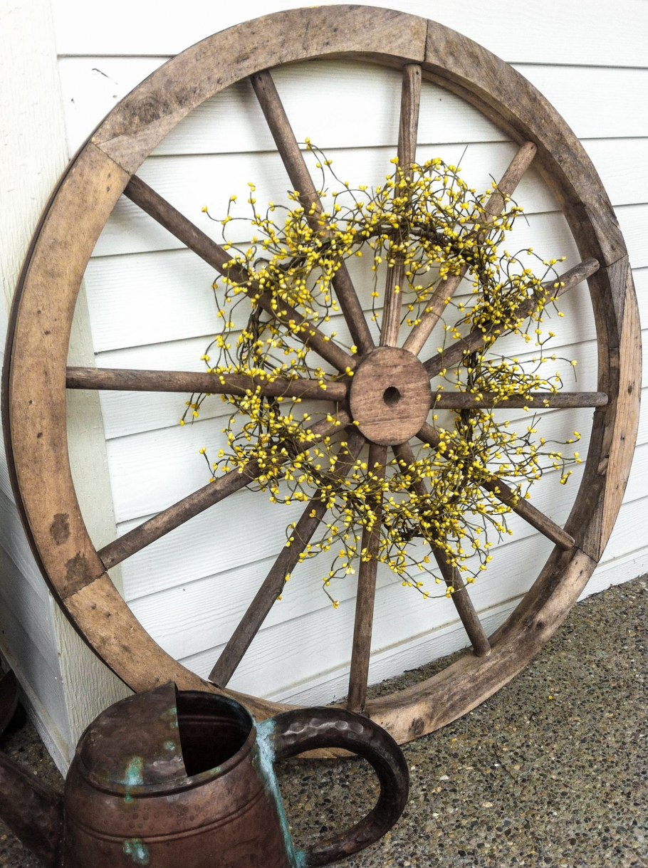 Декоративное колесо из дерева