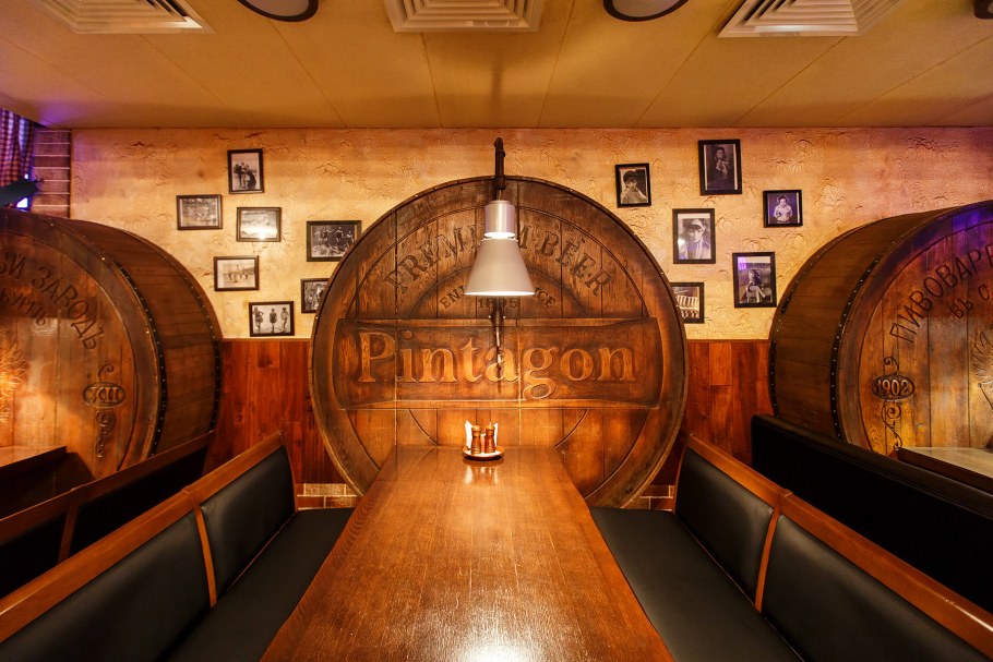 Интерьер пивной