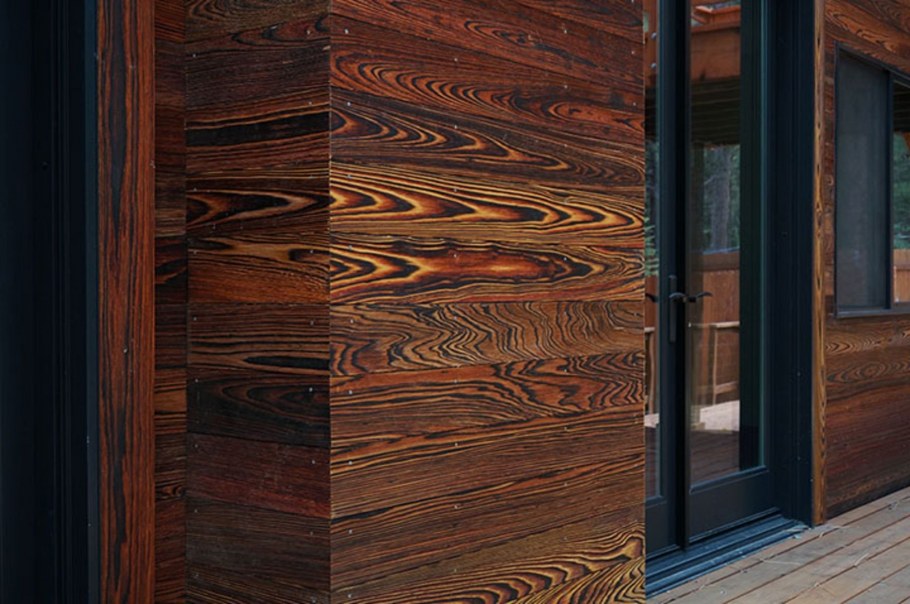 Кровать из цельного дерева