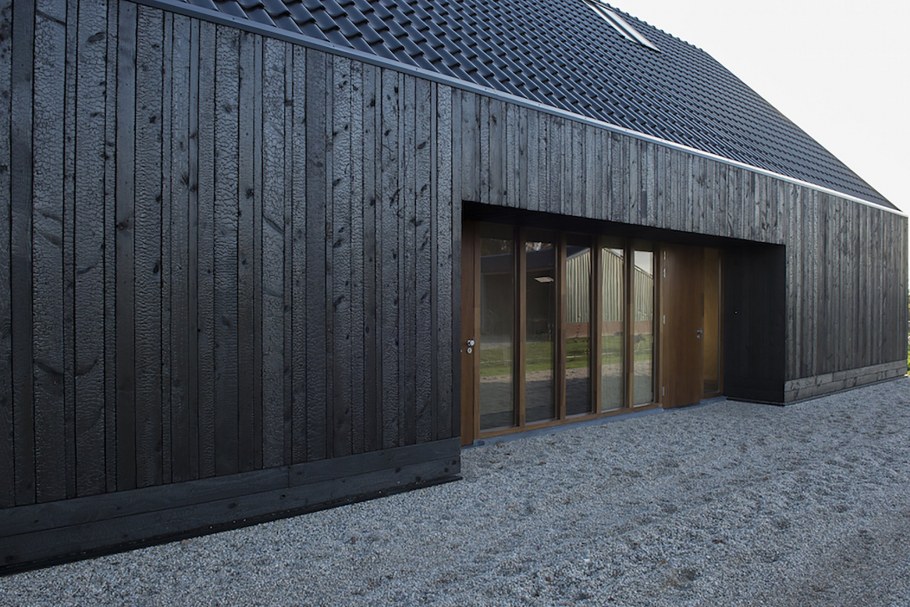 Полки из состаренного дерева