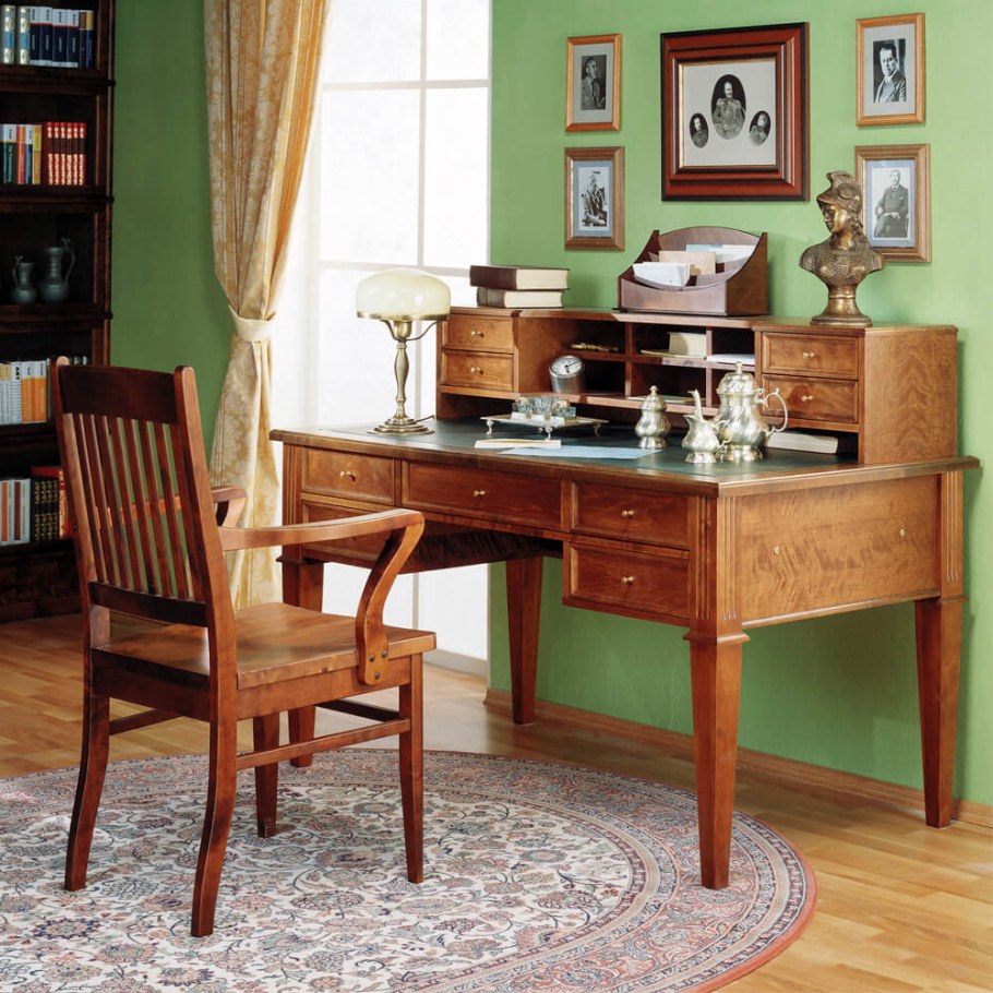 Секретеры Фабиан Смит