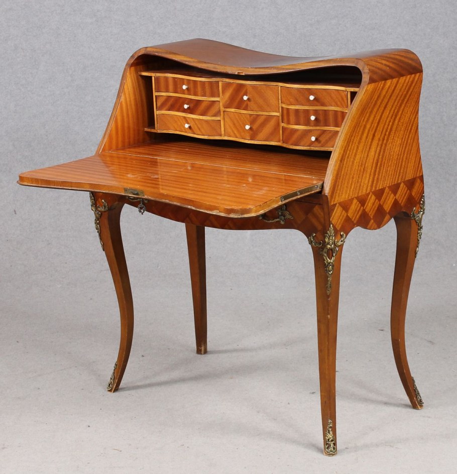 Письменный стол Ashley h583-44/48