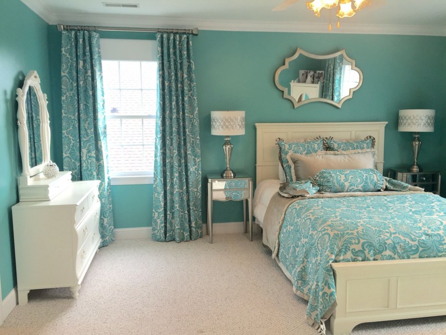 Мятный цвет в интерьере спальни