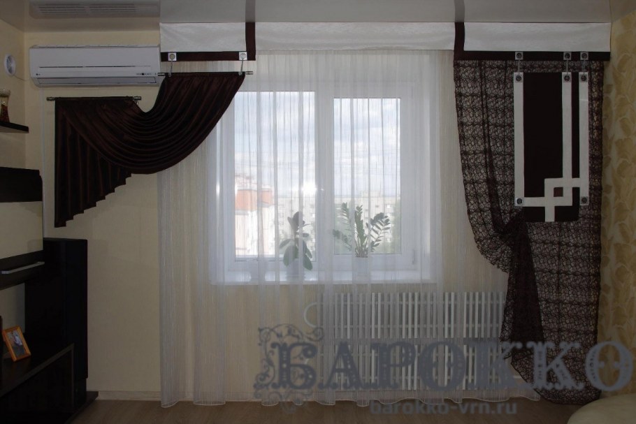 Вентиляционная решетка на балконе сбоку