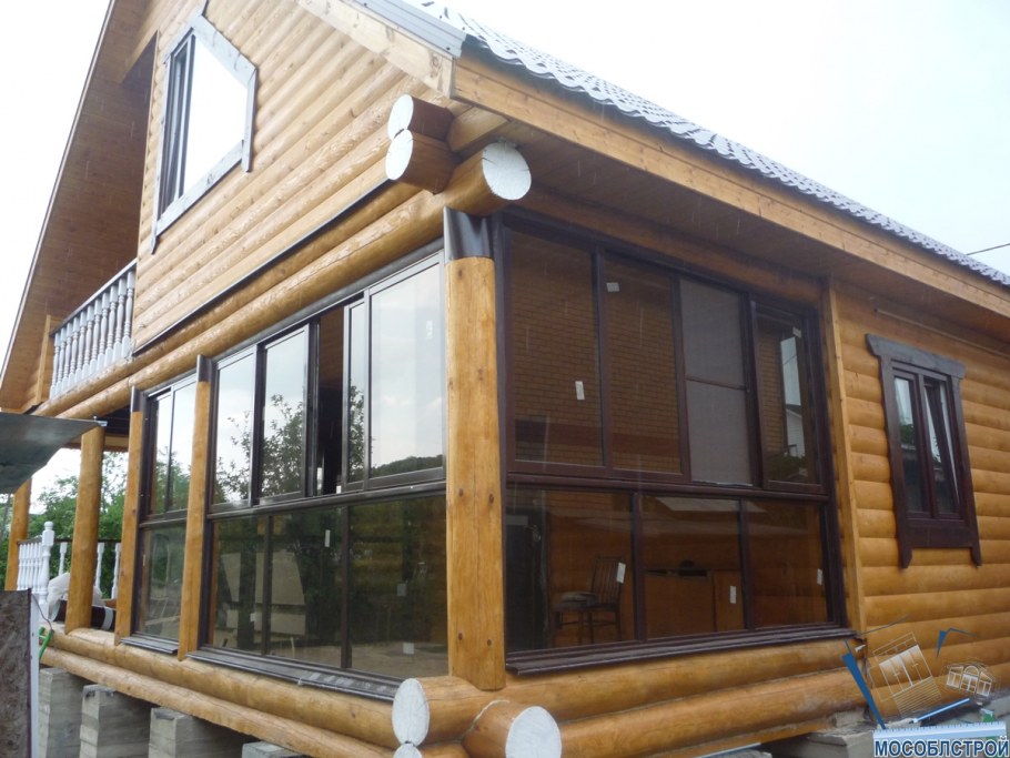 Деревянные окна для веранды