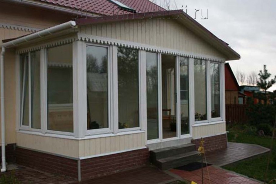 Остекление деревянной веранды