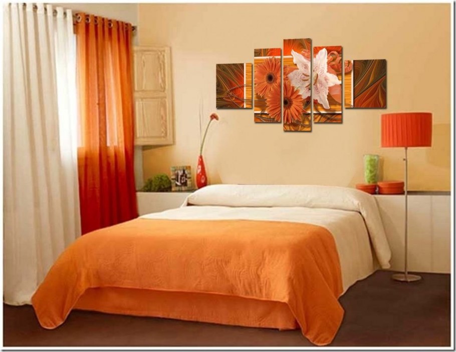 Оранжевые стены в интерьере