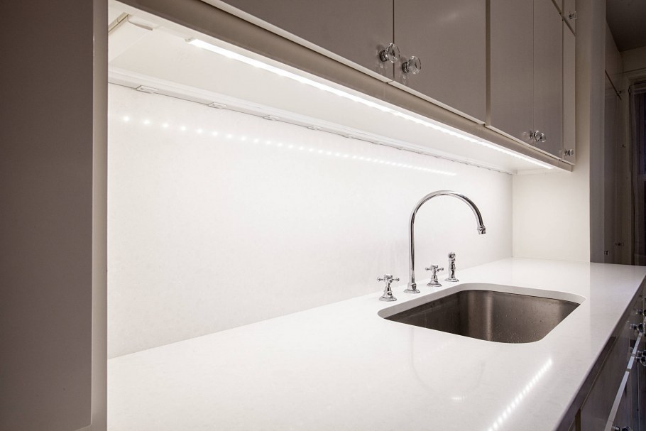 Врезная подсветка на кухне