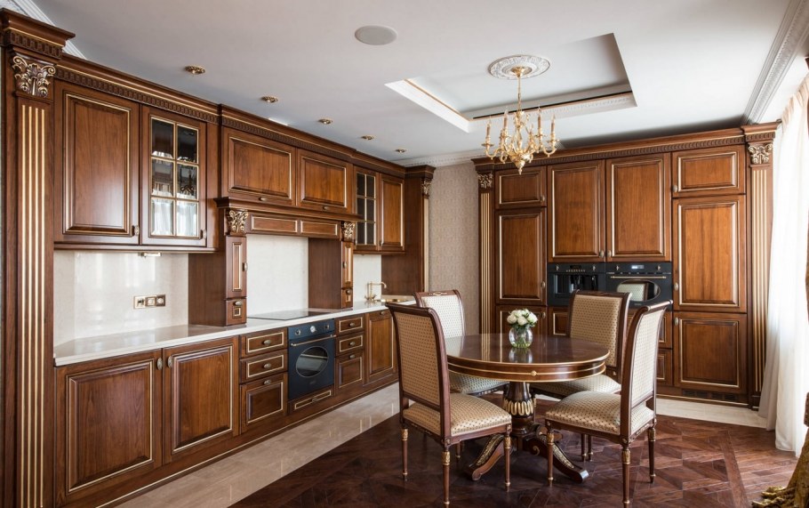Кухня классическая коричневая