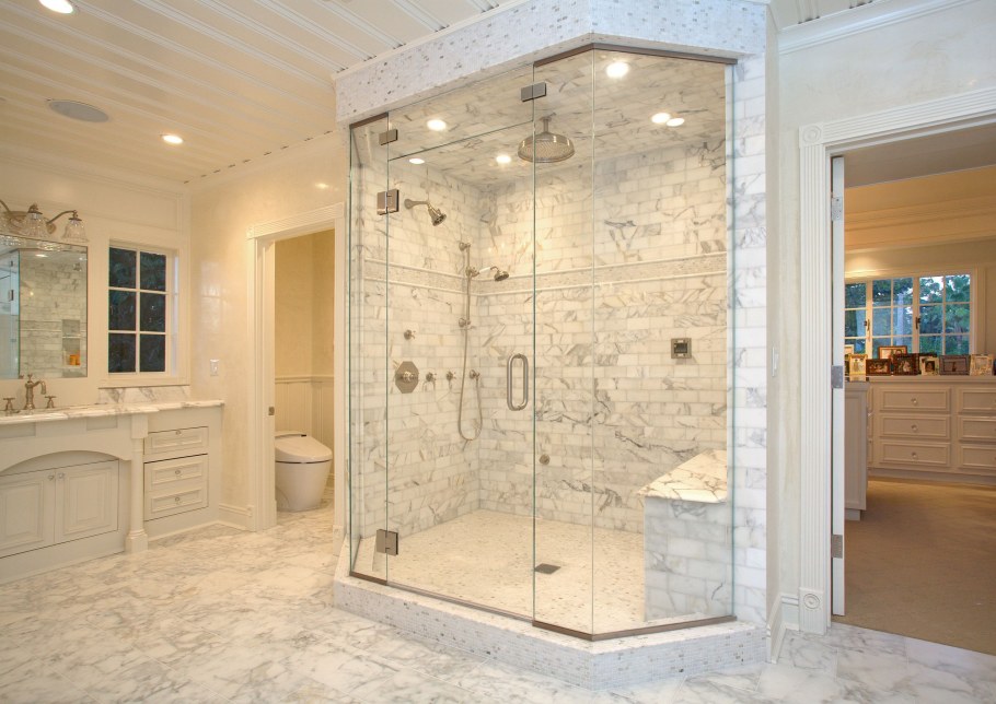 Ванная с мозаикой