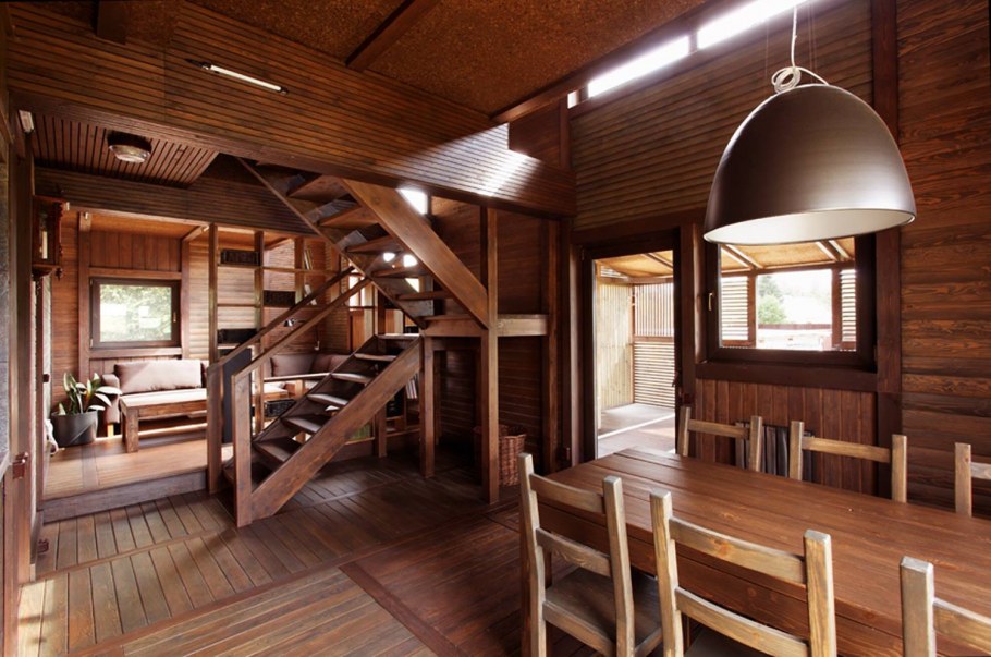 Гостиная в срубовом доме в стиле Кантри