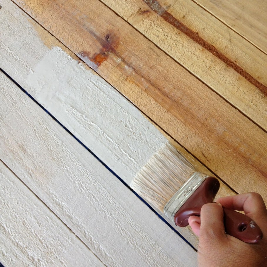 Белая морилка по дереву