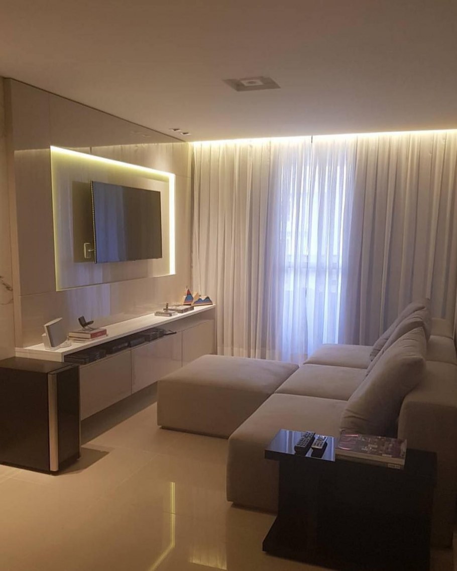 Современное освещение в интерьере гостиной