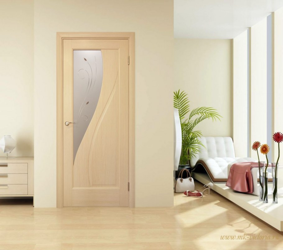 Светлые двери в интерьере