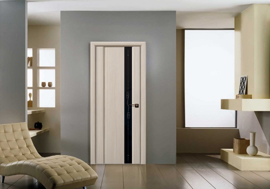 Светлый ламинат в коридоре