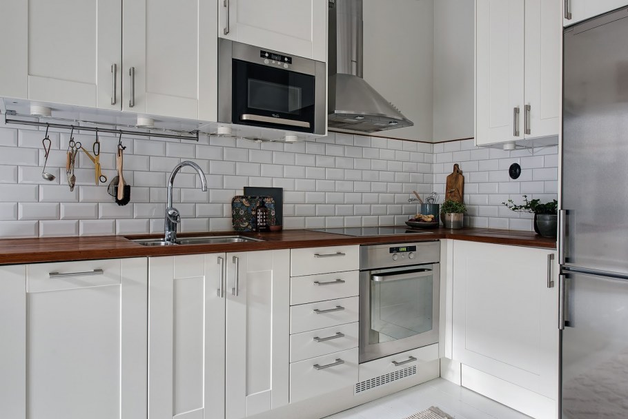 Кухня столешница и фартук под дерево