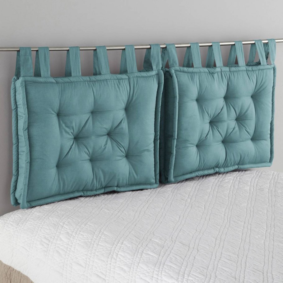 Изголовье кровати